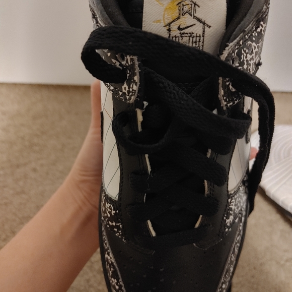 RARE Nike Dunk Low Nikebook (Size: 6.5Y) - Picture 5 of 7